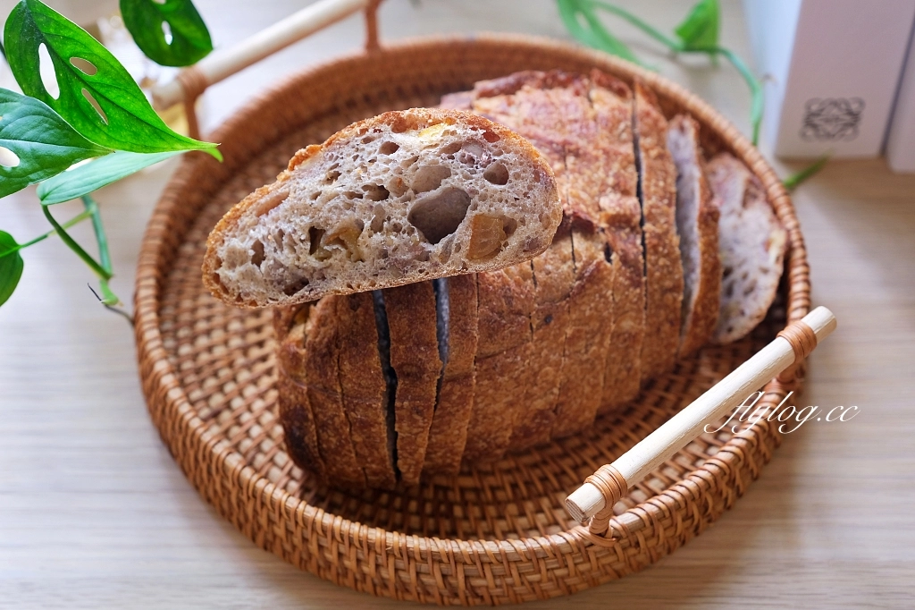 台中西區｜祖祖麵包工作室．老闆待過美國米其林餐廳，網友推薦台中最道地的酸麵包 @飛天璇的口袋