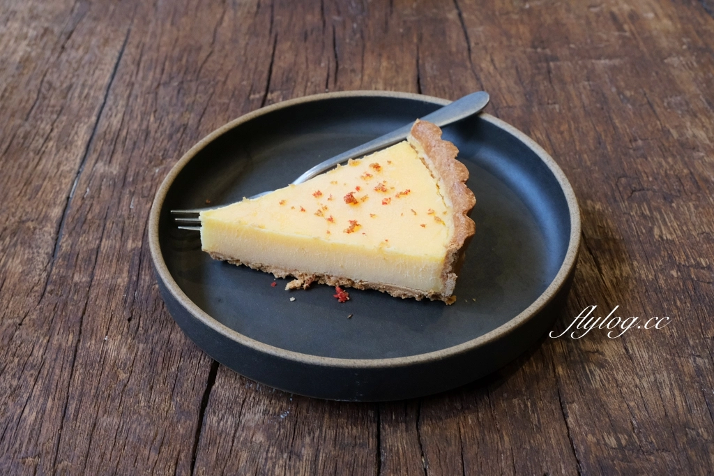 台中南屯｜Mountaintown Liming 貓燙黎明，老宅改建廢墟風咖啡館，漂亮的光線和唯美的氣氛 @飛天璇的口袋