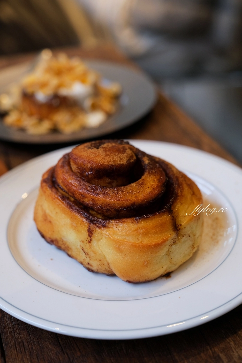 台中南屯｜Mountaintown Liming 貓燙黎明，老宅改建廢墟風咖啡館，漂亮的光線和唯美的氣氛 @飛天璇的口袋