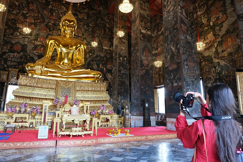泰國曼谷｜蘇泰寺 Wat Suthat，泰國一級皇家寺院，曼谷知名地標紅色大鞦韆 @飛天璇的口袋