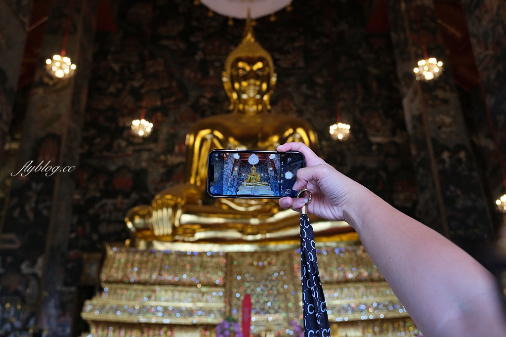 泰國曼谷｜蘇泰寺 Wat Suthat，泰國一級皇家寺院，曼谷知名地標紅色大鞦韆 @飛天璇的口袋