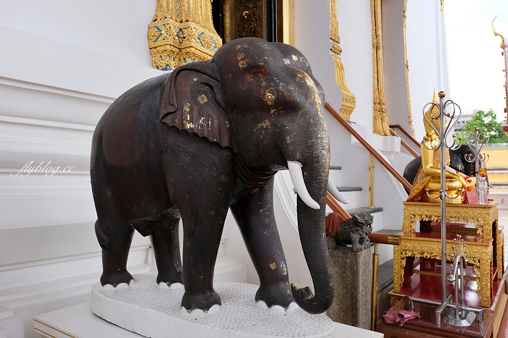 泰國曼谷｜蘇泰寺 Wat Suthat，泰國一級皇家寺院，曼谷知名地標紅色大鞦韆 @飛天璇的口袋