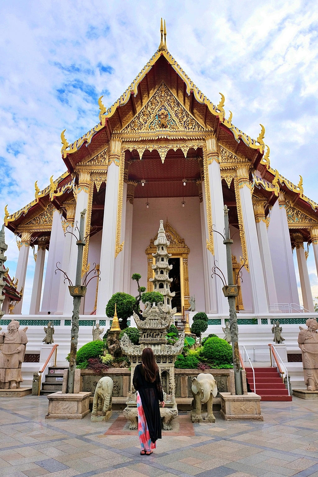 泰國曼谷｜蘇泰寺 Wat Suthat，泰國一級皇家寺院，曼谷知名地標紅色大鞦韆 @飛天璇的口袋