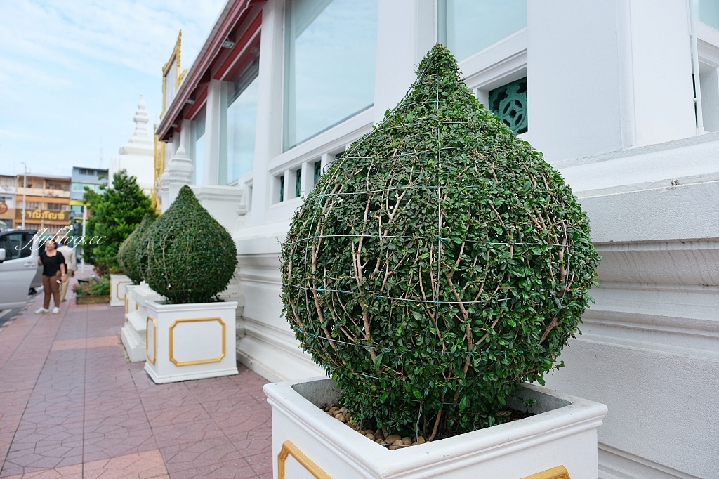泰國曼谷｜蘇泰寺 Wat Suthat，泰國一級皇家寺院，曼谷知名地標紅色大鞦韆 @飛天璇的口袋