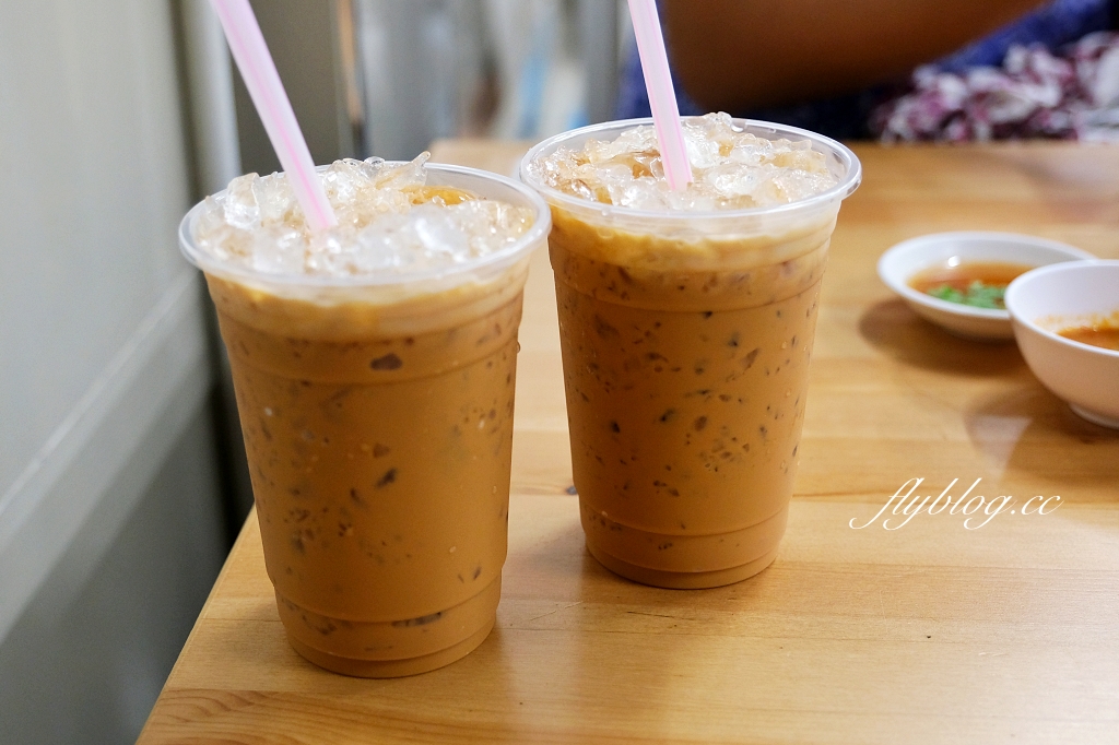 泰國曼谷｜Elvis Suki．米其林認證的泰國街頭小吃，50元就可以品嚐老字號銅板美食 @飛天璇的口袋