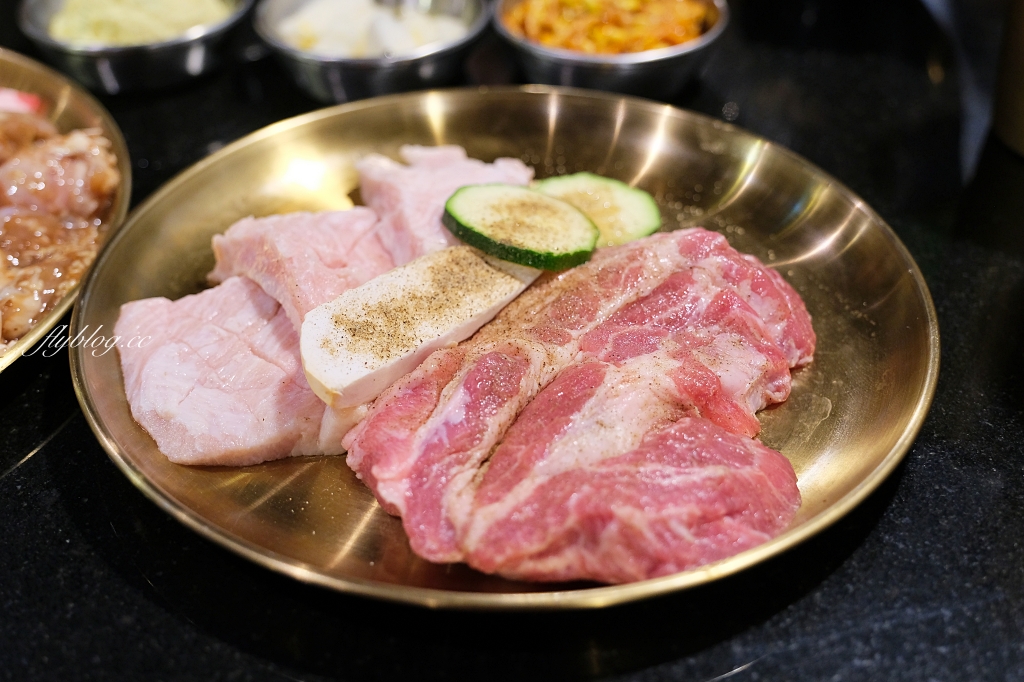 台中南屯｜燒肉滋滋 ZiZi．公益路韓式燒肉新品牌，台中文青風韓國料理推薦 @飛天璇的口袋