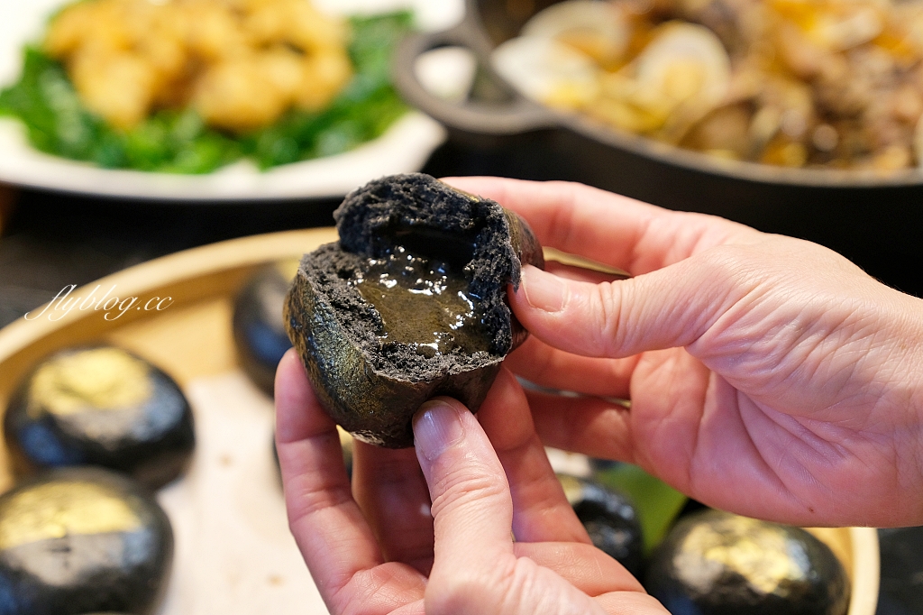 蛤?!Huh Pot台中公益店|超浮誇卜卜蜆打邊爐,超過500顆12斤巨蛤宴,8種不同吃法一次滿足 @飛天璇的口袋 蛤?!Huh Pot台中公益店|超浮誇卜卜蜆打邊爐,超過500顆12斤巨蛤宴,8種不同吃法一次滿足 @飛天璇的口袋