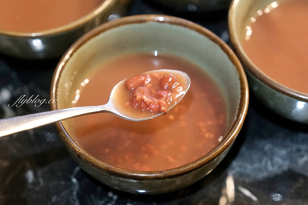 蛤?!Huh Pot台中公益店|超浮誇卜卜蜆打邊爐,超過500顆12斤巨蛤宴,8種不同吃法一次滿足 @飛天璇的口袋 蛤?!Huh Pot台中公益店|超浮誇卜卜蜆打邊爐,超過500顆12斤巨蛤宴,8種不同吃法一次滿足 @飛天璇的口袋