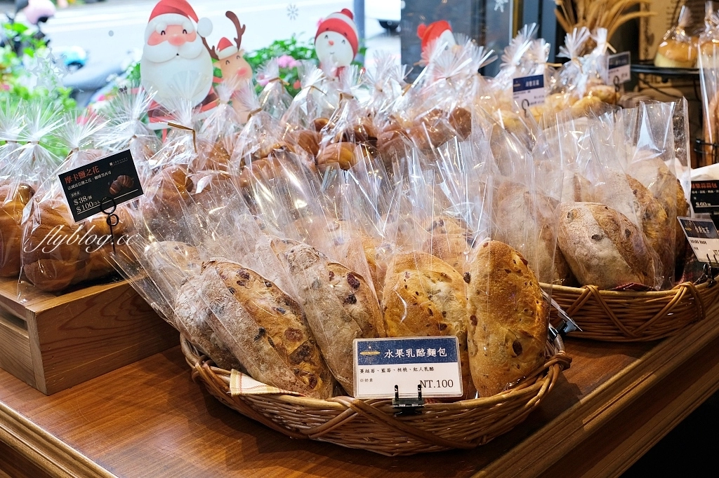 吉爾斯手作烘焙｜草莓季限定，超療癒草莓蛋糕、草莓捲、草莓乳酪上市囉！ @飛天璇的口袋