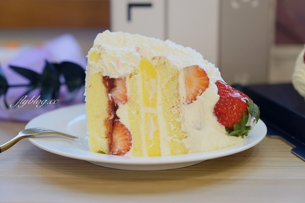 吉爾斯手作烘焙｜草莓季限定，超療癒草莓蛋糕、草莓捲、草莓乳酪上市囉！ @飛天璇的口袋