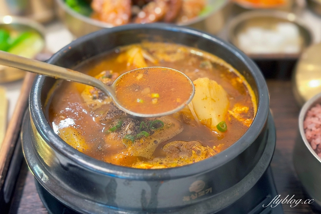 台中西區|無理 Wuli.台中韓式鍋物餐廳,夢幻的Tiffany藍和網美盪秋千 @飛天璇的口袋 台中西區|無理 Wuli.台中韓式鍋物餐廳,夢幻的Tiffany藍和網美盪秋千 @飛天璇的口袋