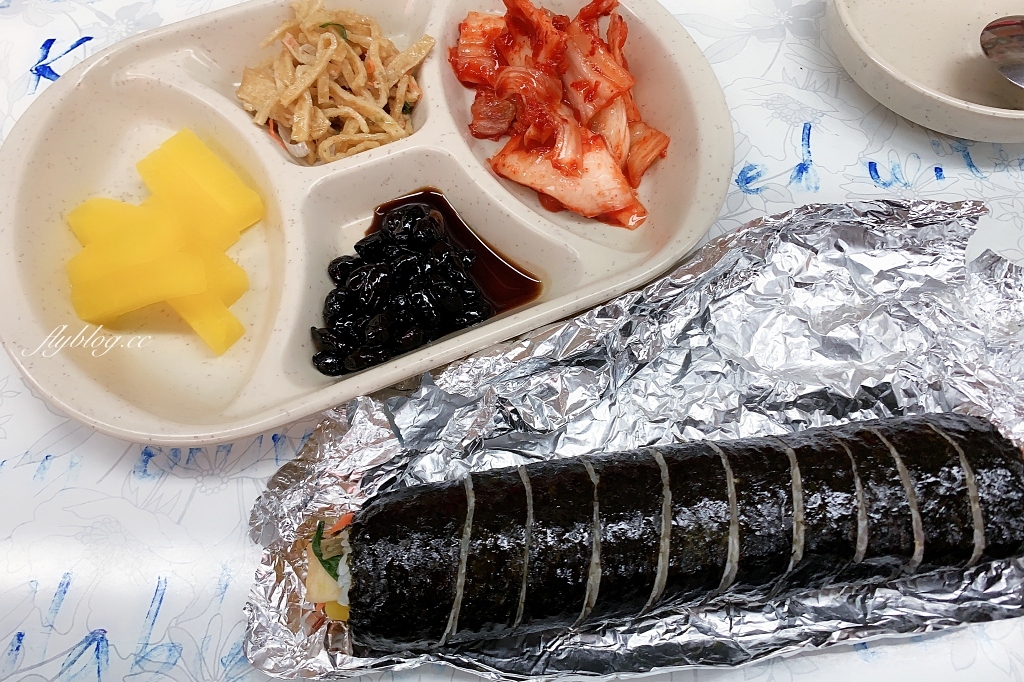 韓國首爾｜紫菜包飯天國 明洞總店 김밥천국 명동본점，首爾明洞人氣飯捲專賣店 @飛天璇的口袋
