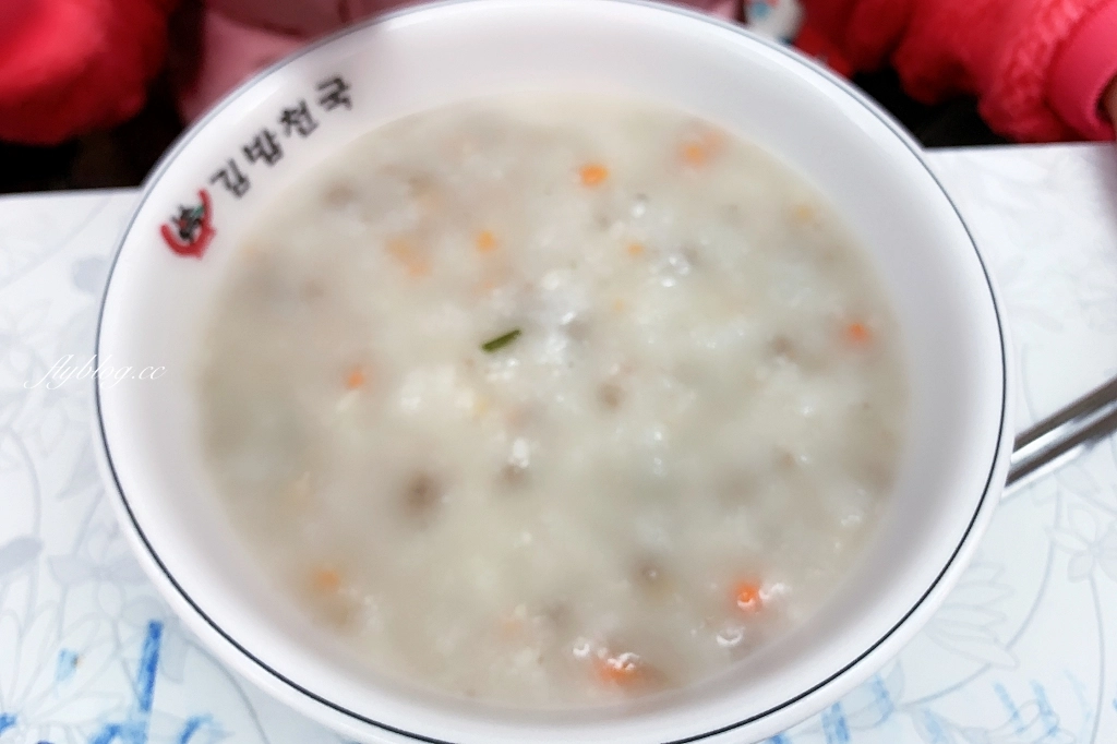 韓國首爾｜紫菜包飯天國 明洞總店 김밥천국 명동본점，首爾明洞人氣飯捲專賣店 @飛天璇的口袋