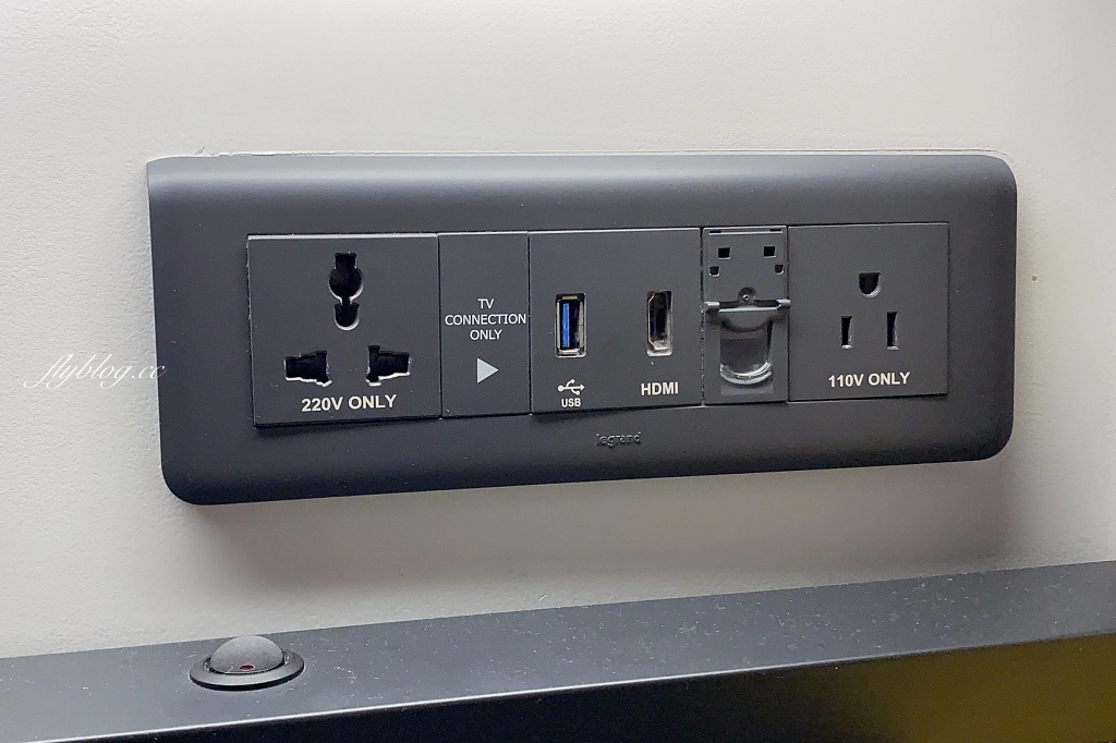 韓國首爾｜明洞樂天L7樂天飯店 Lotte Hotel L7 Myeongdong，明洞地鐵9號出口旁，搭乘機場巴士直達門口 @飛天璇的口袋