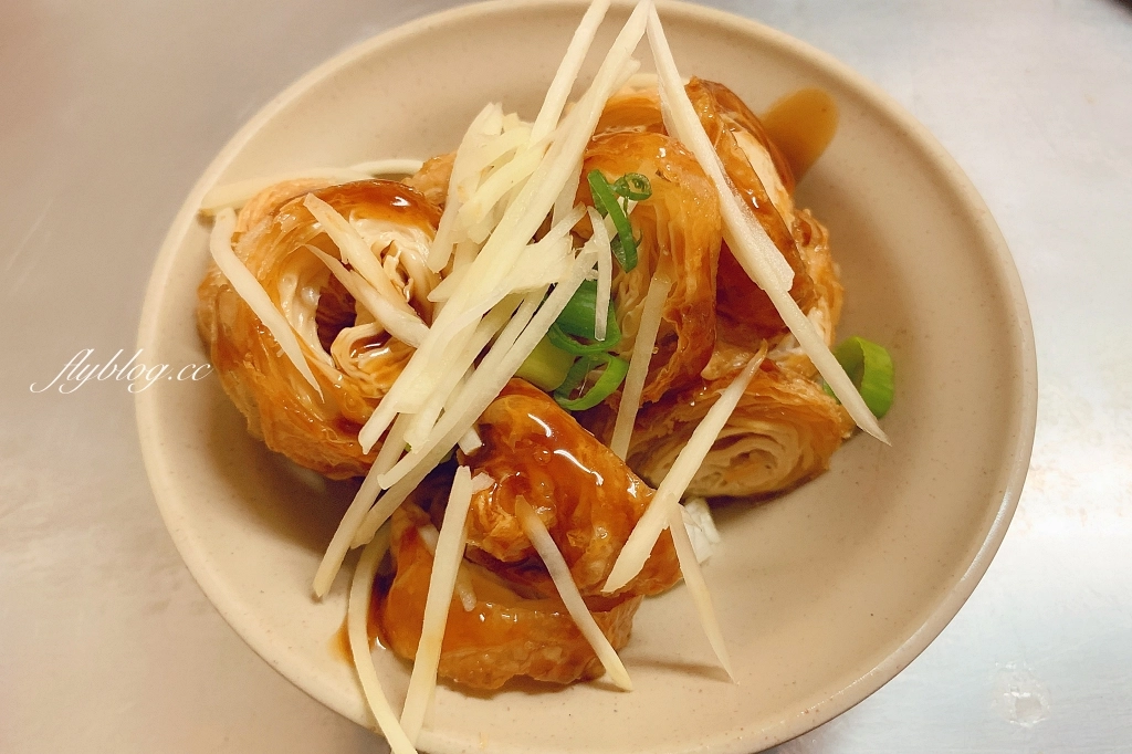 德凸皮麵｜南彰化人才知道的在地美食，吃一碗濃濃的家鄉味 @飛天璇的口袋