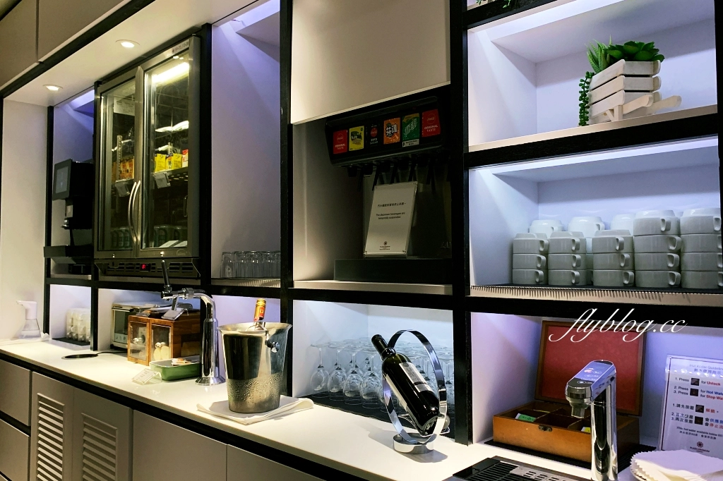 桃園機場｜環亞機場貴賓室．桃園機場第一航廈D區，環境、餐飲和營業時間 @飛天璇的口袋