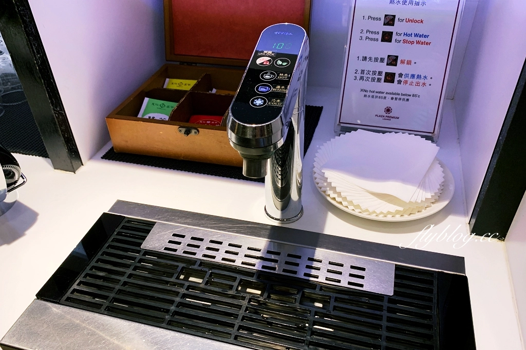 桃園機場｜環亞機場貴賓室．桃園機場第一航廈D區，環境、餐飲和營業時間 @飛天璇的口袋