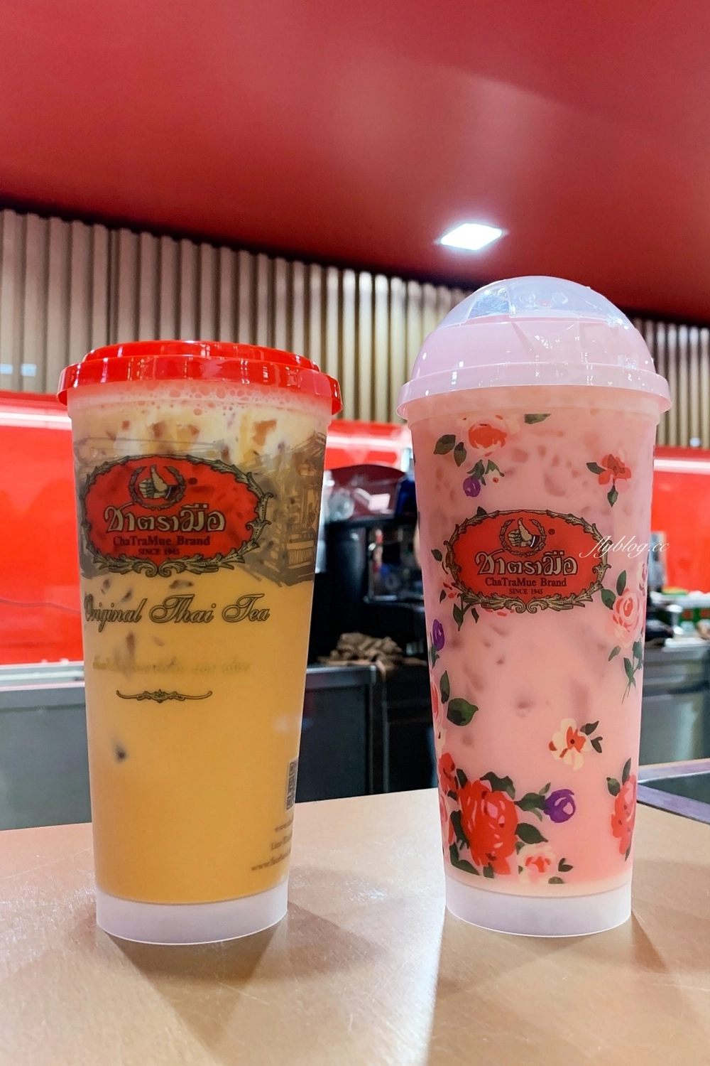 泰國曼谷｜泰國手標奶茶．泰國奶茶第一品牌手標牌ChaTraMue，曼谷素萬那普機場2樓就有 @飛天璇的口袋