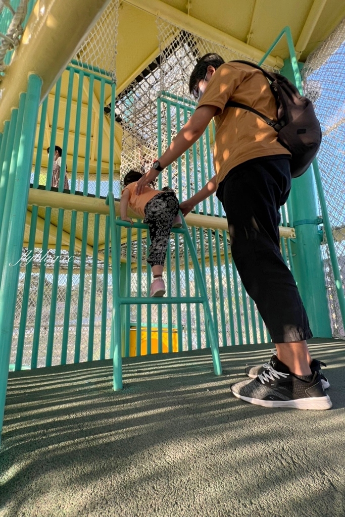 台中太平｜馬卡龍公園，全國戶外最高11公尺溜滑梯，台中太平最新的特色公園 @飛天璇的口袋