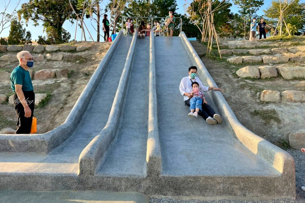 台中太平｜馬卡龍公園，全國戶外最高11公尺溜滑梯，台中太平最新的特色公園 @飛天璇的口袋