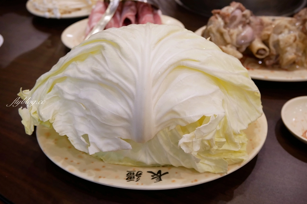 長疆炭燒羊肉爐-北屯店｜經濟實惠的連鎖羊肉爐專賣店，冬天限定全台暖暖開賣中 @飛天璇的口袋