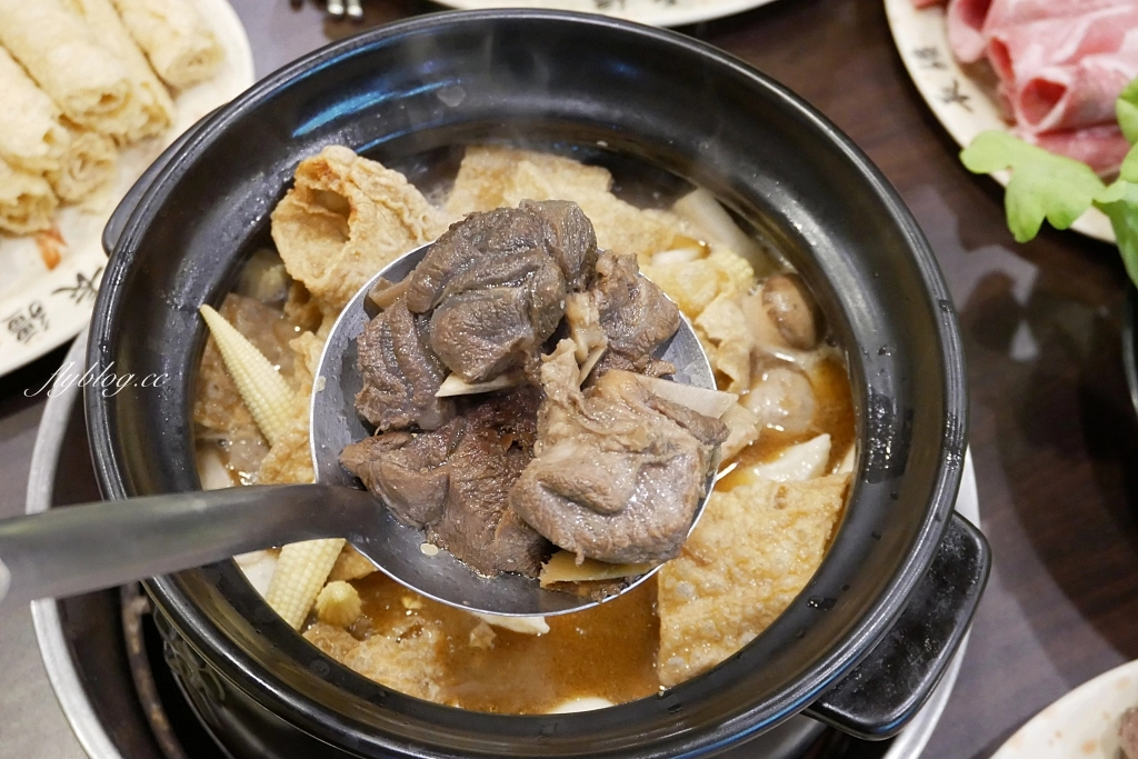 長疆炭燒羊肉爐-北屯店｜經濟實惠的連鎖羊肉爐專賣店，冬天限定全台暖暖開賣中 @飛天璇的口袋