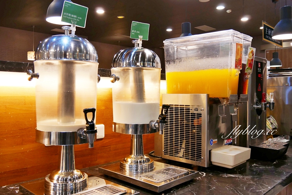 台南中西｜康橋商旅台南赤崁樓館．豐盛的早餐和宵夜免費供應，為了吃百匯住飯店 @飛天璇的口袋