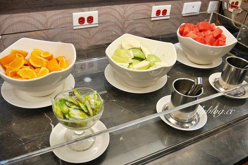 台南中西｜康橋商旅台南赤崁樓館．豐盛的早餐和宵夜免費供應，為了吃百匯住飯店 @飛天璇的口袋