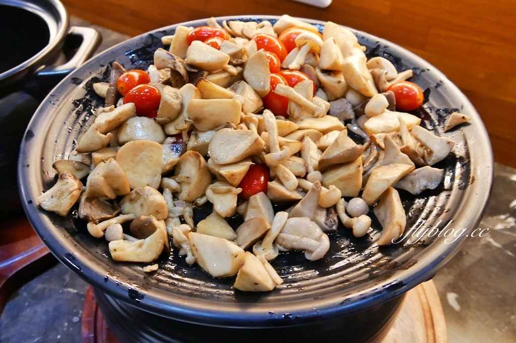 台南中西｜康橋商旅台南赤崁樓館．豐盛的早餐和宵夜免費供應，為了吃百匯住飯店 @飛天璇的口袋