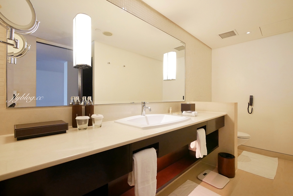 泰國曼谷|COMO Metropolitan Bangkok.瑪莉亞凱麗住過的曼谷COMO大都會酒店,自然採光房間和浪漫露天泳池 @飛天璇的口袋 泰國曼谷|COMO Metropolitan Bangkok.瑪莉亞凱麗住過的曼谷COMO大都會酒店,自然採光房間和浪漫露天泳池 @飛天璇的口袋