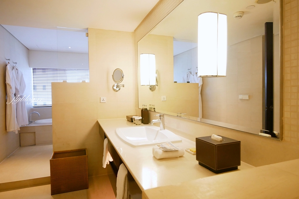 泰國曼谷｜COMO Metropolitan Bangkok．瑪莉亞凱麗住過的曼谷COMO大都會酒店，自然採光房間和浪漫露天泳池 @飛天璇的口袋