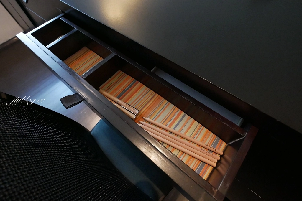 泰國曼谷|COMO Metropolitan Bangkok.瑪莉亞凱麗住過的曼谷COMO大都會酒店,自然採光房間和浪漫露天泳池 @飛天璇的口袋 泰國曼谷|COMO Metropolitan Bangkok.瑪莉亞凱麗住過的曼谷COMO大都會酒店,自然採光房間和浪漫露天泳池 @飛天璇的口袋