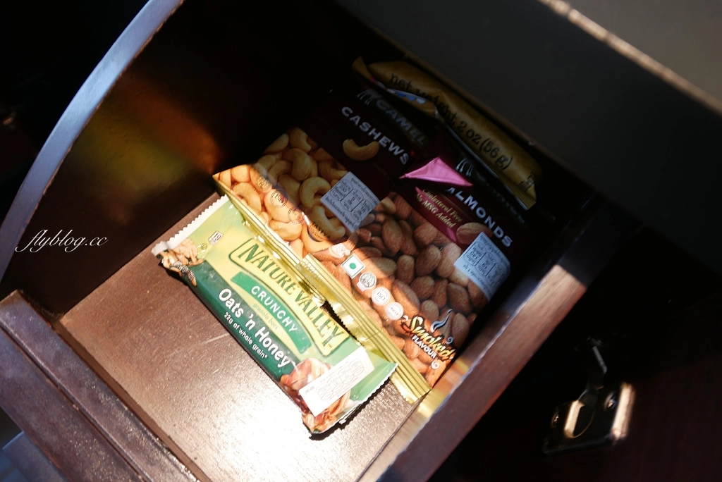 泰國曼谷｜COMO Metropolitan Bangkok．瑪莉亞凱麗住過的曼谷COMO大都會酒店，自然採光房間和浪漫露天泳池 @飛天璇的口袋