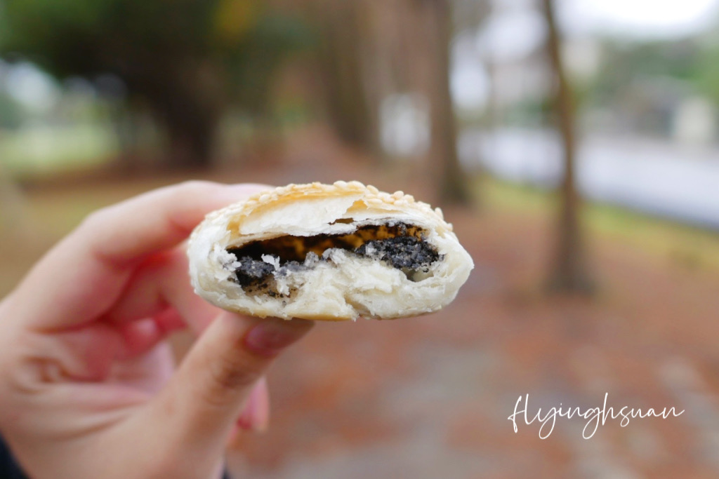 宜蘭五結｜阿賢碳烤燒餅．宜蘭超美味的五結碳烤燒餅店，一個只要10元銅板價 @飛天璇的口袋