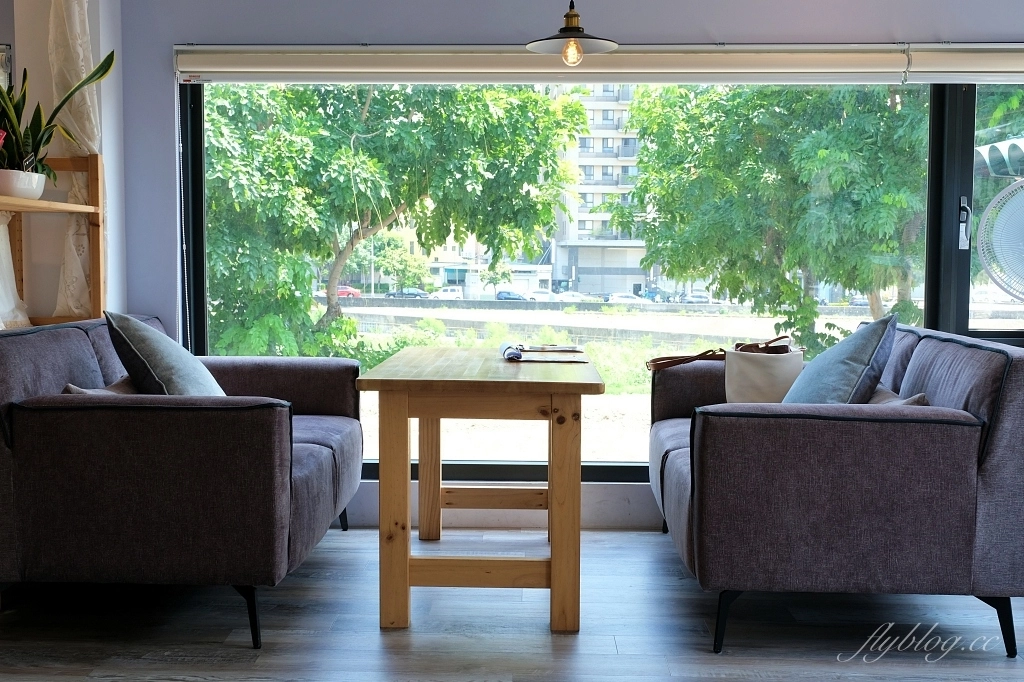 禾米咖啡｜座落於旱溪河畔的早午餐咖啡館，還有季節限定水果三明治 @飛天璇的口袋