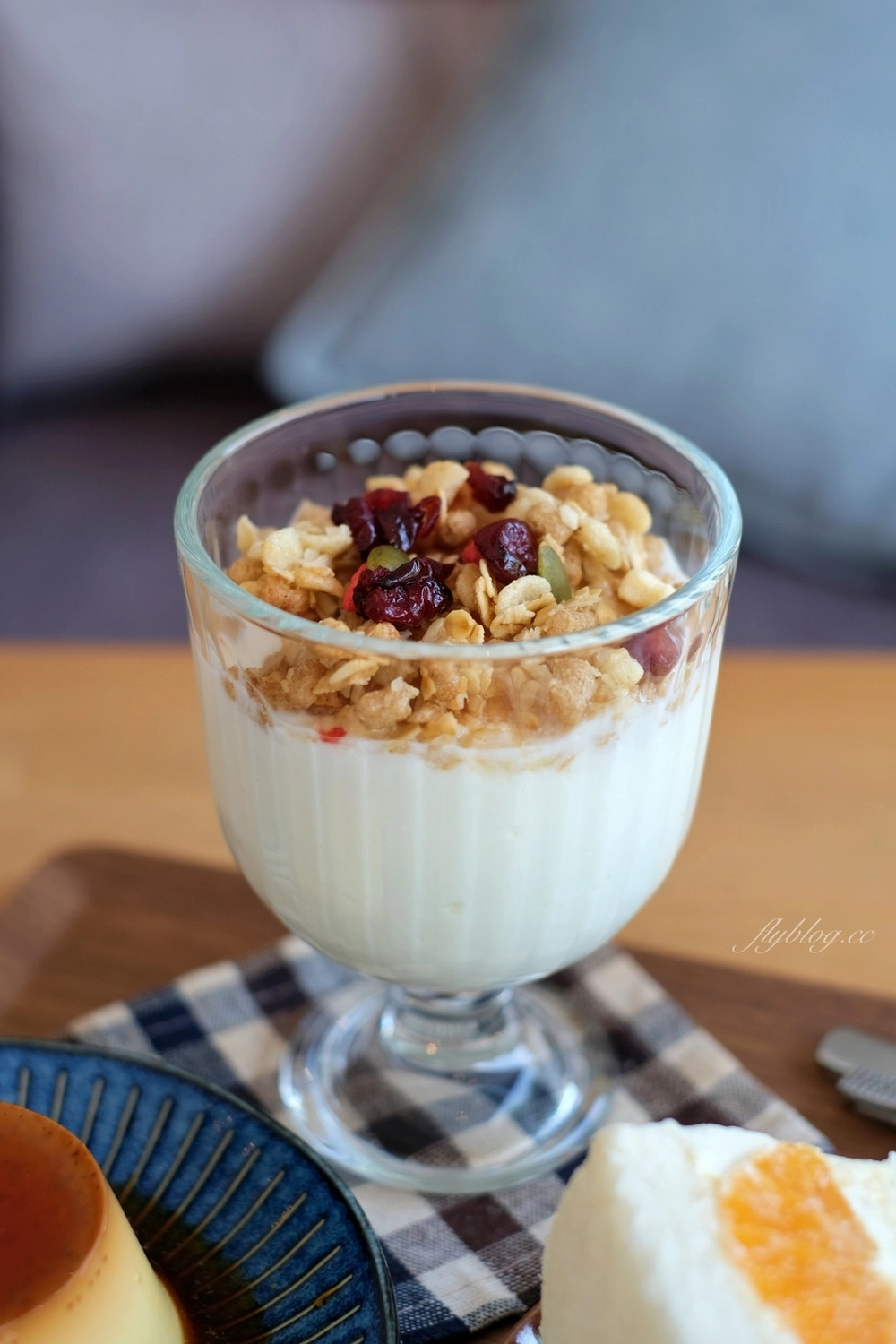 禾米咖啡｜座落於旱溪河畔的早午餐咖啡館，還有季節限定水果三明治 @飛天璇的口袋