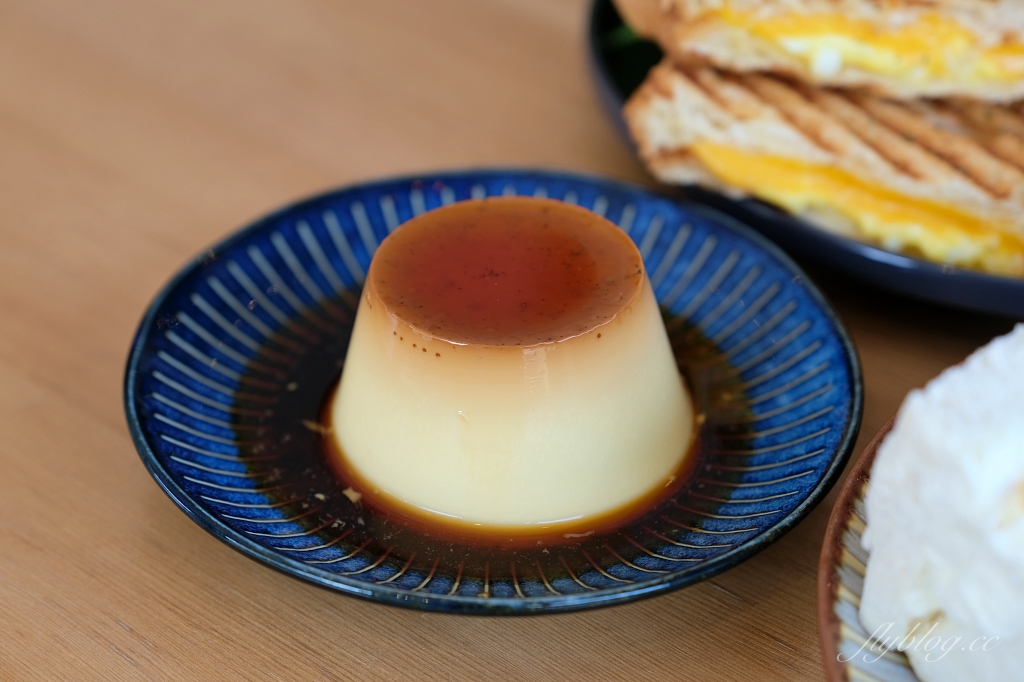 禾米咖啡｜座落於旱溪河畔的早午餐咖啡館，還有季節限定水果三明治 @飛天璇的口袋