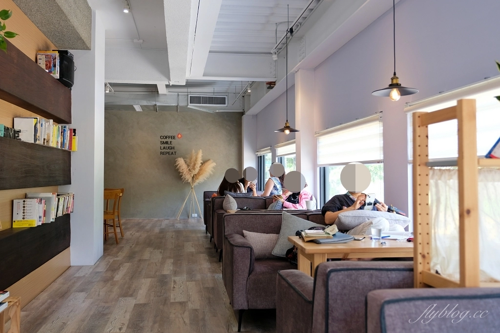 禾米咖啡｜座落於旱溪河畔的早午餐咖啡館，還有季節限定水果三明治 @飛天璇的口袋