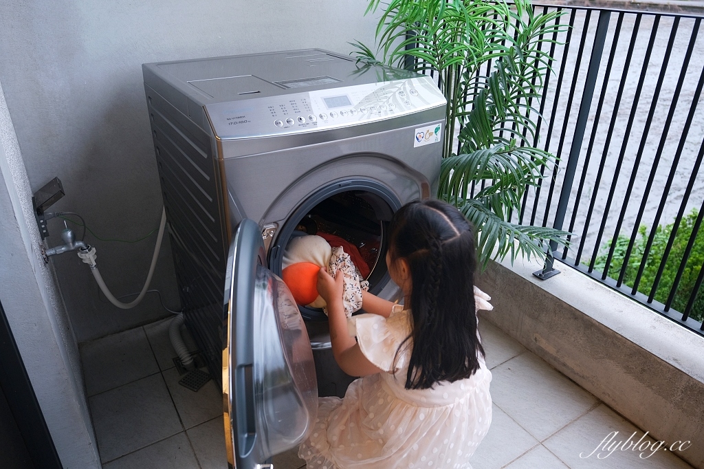 2022 Panasonic洗衣機&電子衣櫥｜NA-V170MDH智慧健康護衣體驗，一鍵洗脫烘，出遊行李更輕便 @飛天璇的口袋