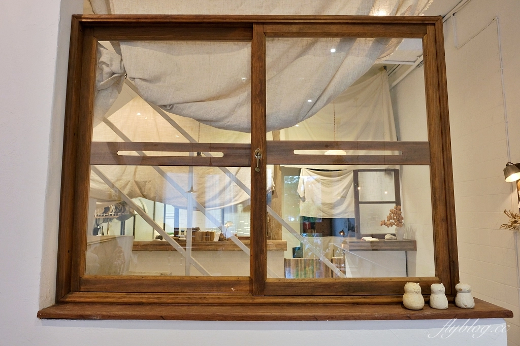 台中西區｜來森もり，精明商圈巷弄裡的咖啡館，品嚐用心的手作甜點，必點戚風蛋糕 @飛天璇的口袋