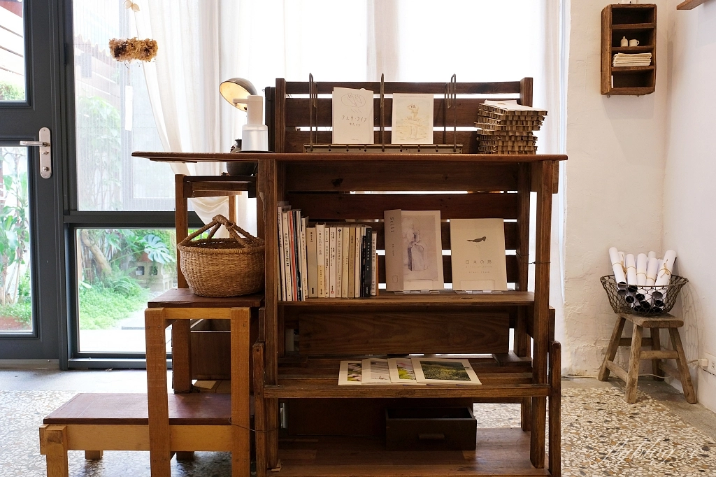 台中西區｜來森もり，精明商圈巷弄裡的咖啡館，品嚐用心的手作甜點，必點戚風蛋糕 @飛天璇的口袋