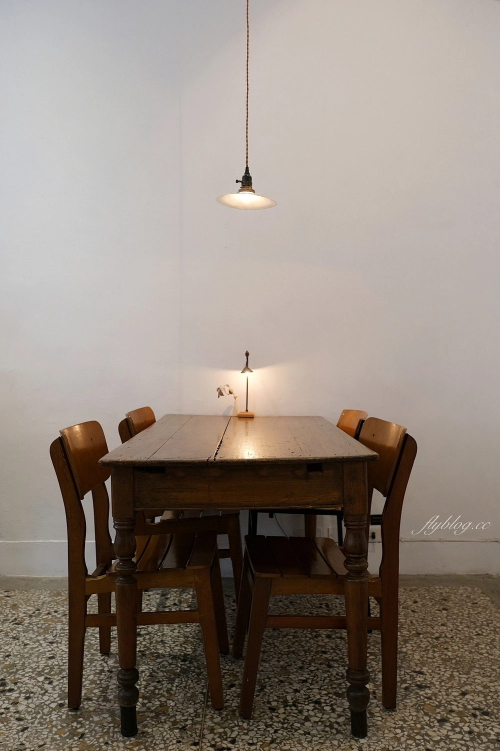 台中西區｜來森もり，精明商圈巷弄裡的咖啡館，品嚐用心的手作甜點，必點戚風蛋糕 @飛天璇的口袋