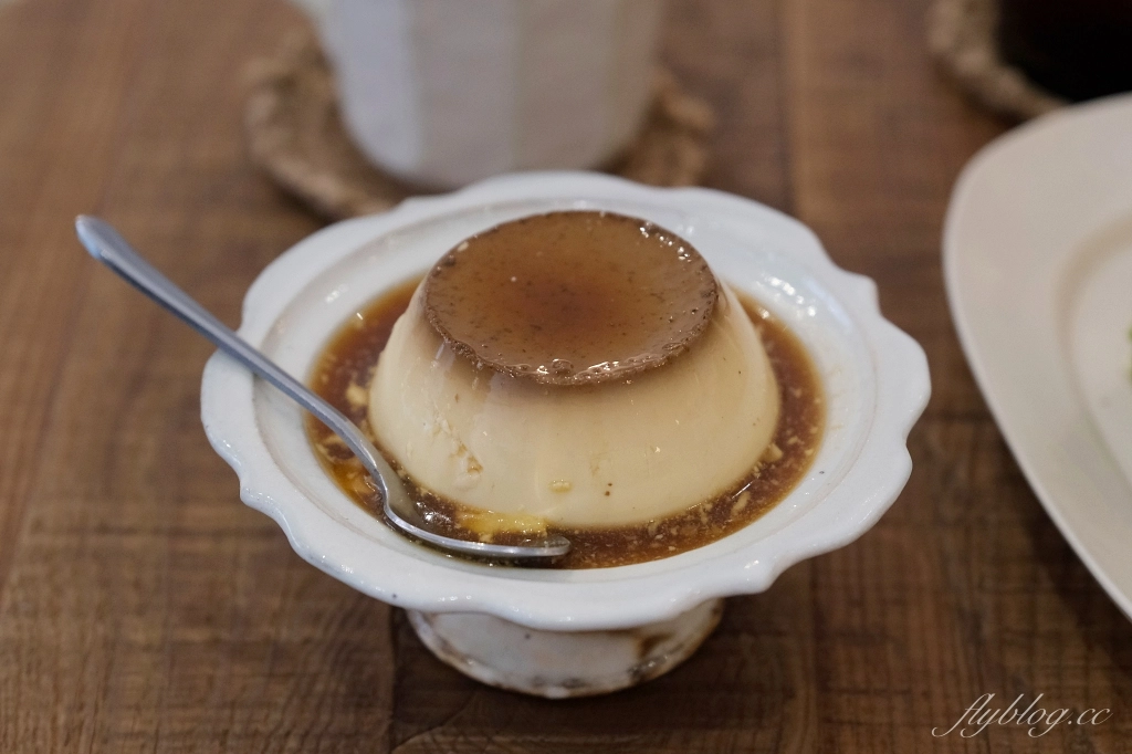 台中西區｜來森もり，精明商圈巷弄裡的咖啡館，品嚐用心的手作甜點，必點戚風蛋糕 @飛天璇的口袋