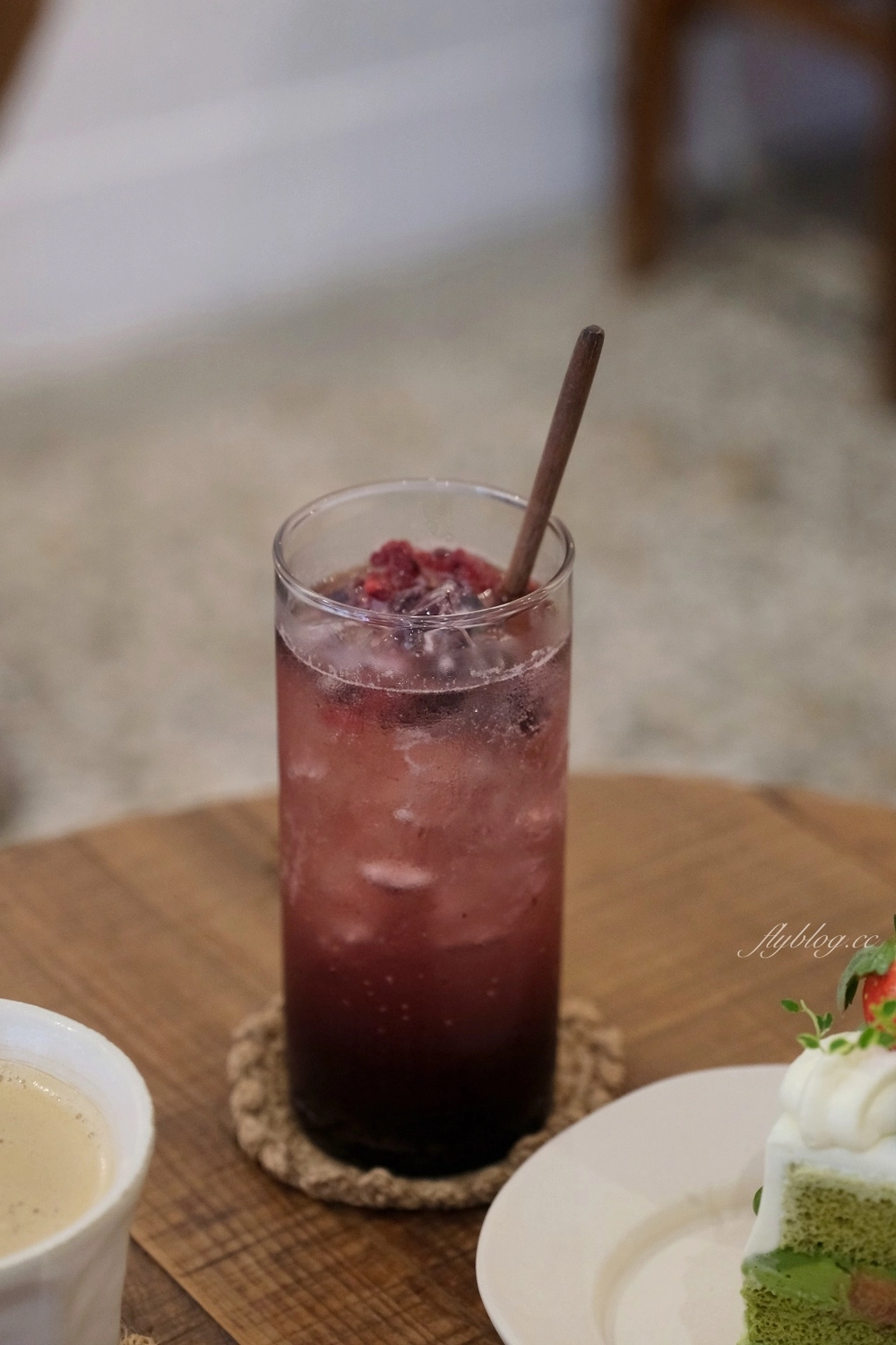 台中西區｜來森もり，精明商圈巷弄裡的咖啡館，品嚐用心的手作甜點，必點戚風蛋糕 @飛天璇的口袋