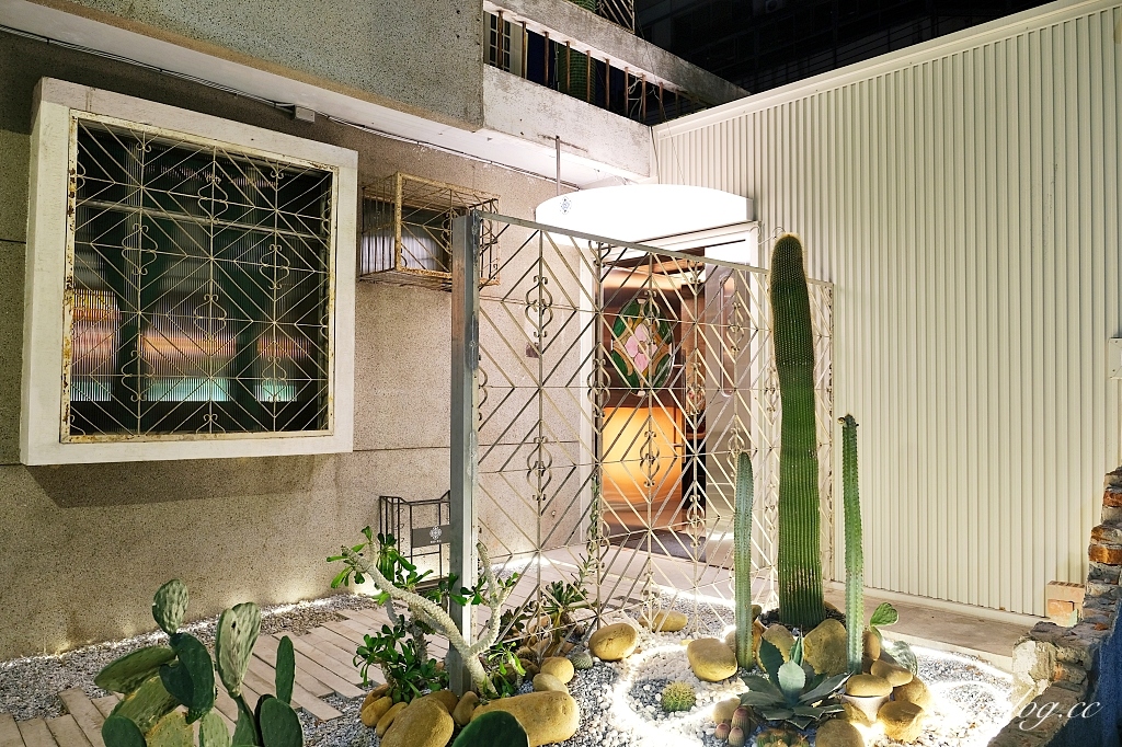 台中西區｜精誠壹山，隱身精明商圈巷弄裡，老宅改建海鮮燒肉店，重現60年代優雅風華 @飛天璇的口袋