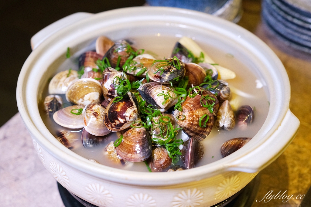 台中西區｜精誠壹山，隱身精明商圈巷弄裡，老宅改建海鮮燒肉店，重現60年代優雅風華 @飛天璇的口袋