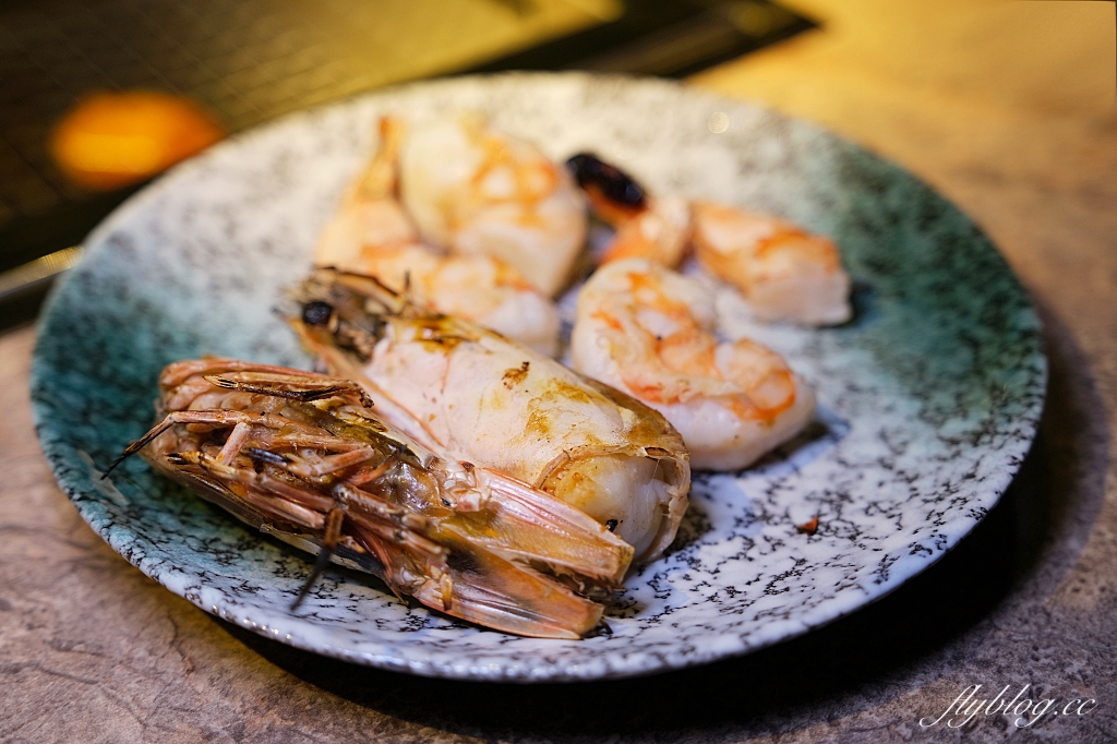 台中西區｜精誠壹山，隱身精明商圈巷弄裡，老宅改建海鮮燒肉店，重現60年代優雅風華 @飛天璇的口袋