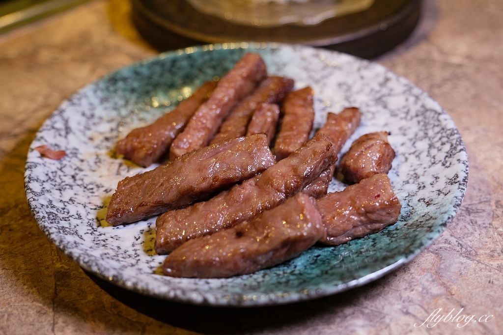 台中西區｜精誠壹山，隱身精明商圈巷弄裡，老宅改建海鮮燒肉店，重現60年代優雅風華 @飛天璇的口袋