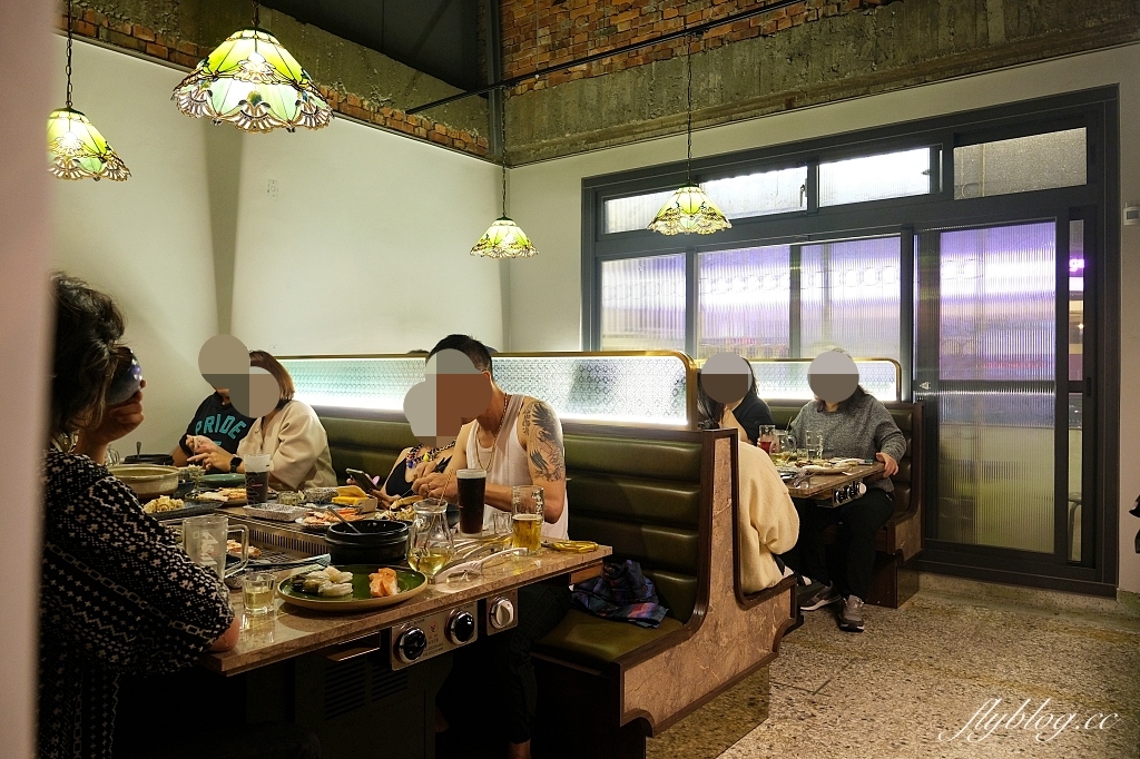 台中西區｜精誠壹山，隱身精明商圈巷弄裡，老宅改建海鮮燒肉店，重現60年代優雅風華 @飛天璇的口袋