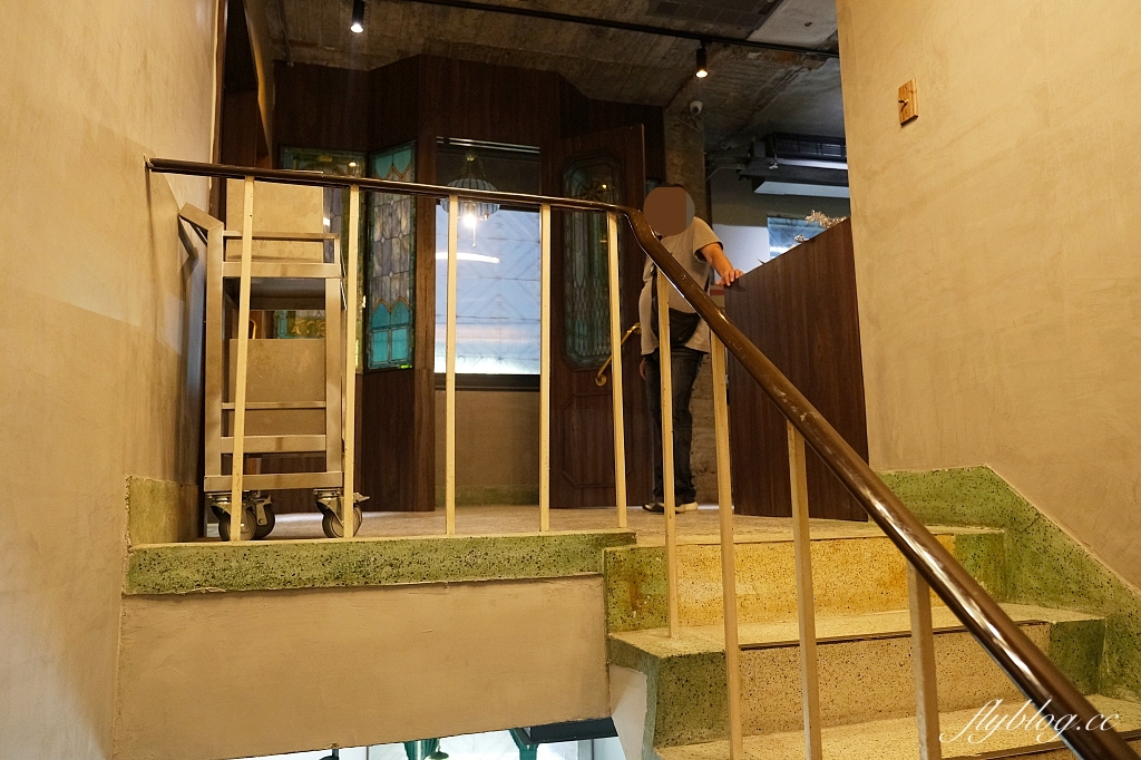 台中西區｜精誠壹山，隱身精明商圈巷弄裡，老宅改建海鮮燒肉店，重現60年代優雅風華 @飛天璇的口袋